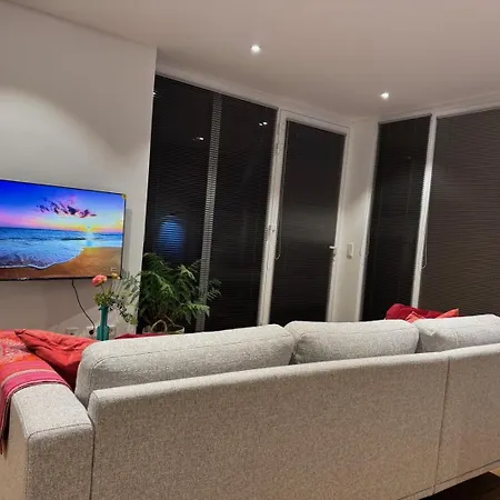 Apartment In - & Quiet - Terrace And Large Windows - Incl Parking, Fast Wifi, Box-spring Bed, Washer & Dryer, Netflix Kranenburg (North Rhine-Westphalia)