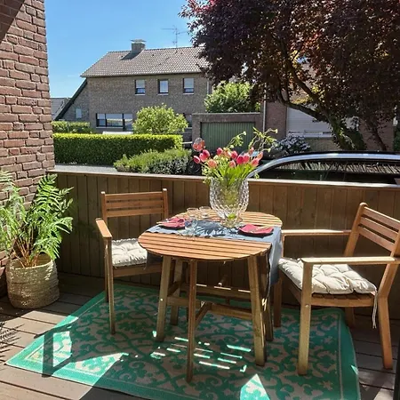 In - & Quiet - Terrace And Large Windows - Incl Parking, Fast Wifi, Box-spring Bed, Washer & Dryer, Netflix