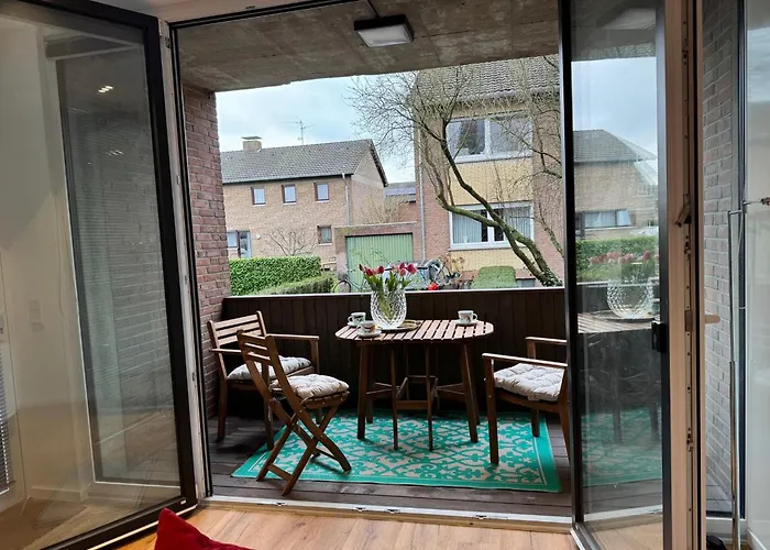 Apartment In - & Quiet - Terrace And Large Windows - Incl Parking, Fast Wifi, Box-spring Bed, Washer & Dryer, Netflix Kranenburg (North Rhine-Westphalia)
