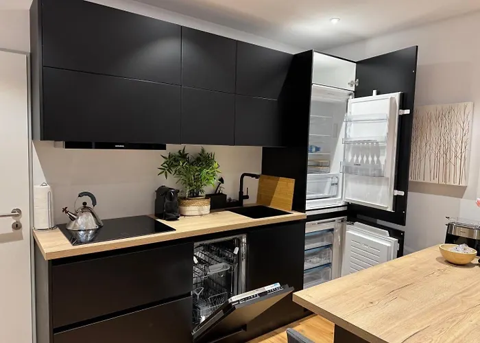 In - & Quiet - Terrace And Large Windows - Incl Parking, Fast Wifi, Box-spring Bed, Washer & Dryer, Netflix Kranenburg (North Rhine-Westphalia)