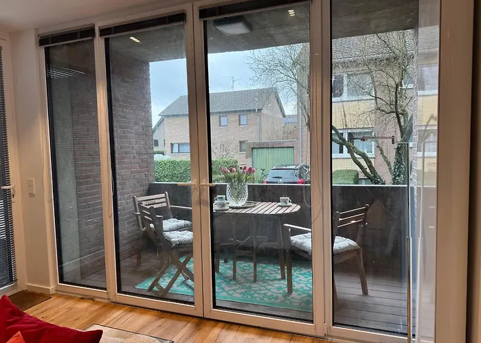 Apartment In - & Quiet - Terrace And Large Windows - Incl Parking, Fast Wifi, Box-spring Bed, Washer & Dryer, Netflix