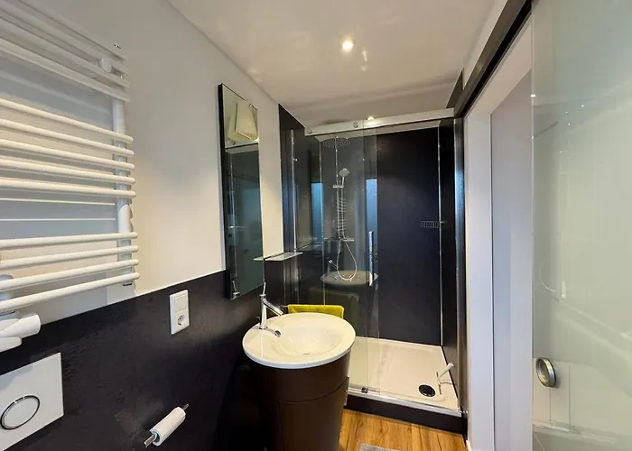 In - & Quiet - Terrace And Large Windows - Incl Parking, Fast Wifi, Box-spring Bed, Washer & Dryer, Netflix * Kranenburg (North Rhine-Westphalia)