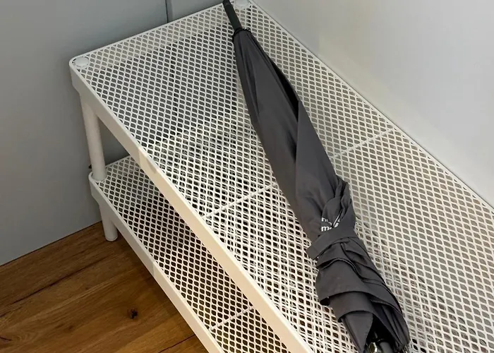 Apartment In - & Quiet - Terrace And Large Windows - Incl Parking, Fast Wifi, Box-spring Bed, Washer & Dryer, Netflix