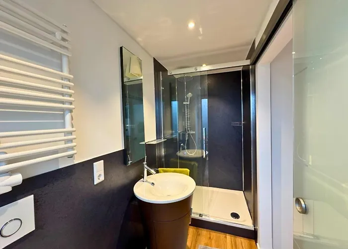 In - & Quiet - Terrace And Large Windows - Incl Parking, Fast Wifi, Box-spring Bed, Washer & Dryer, Netflix Kranenburg (North Rhine-Westphalia)